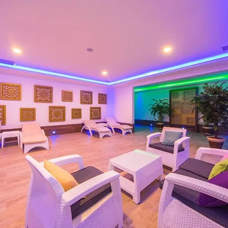 Lory Queen Apartment Alanya